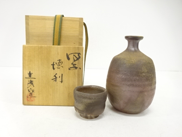 Bizen ware of a set of tokkuri (sake cup), Keishugama ware